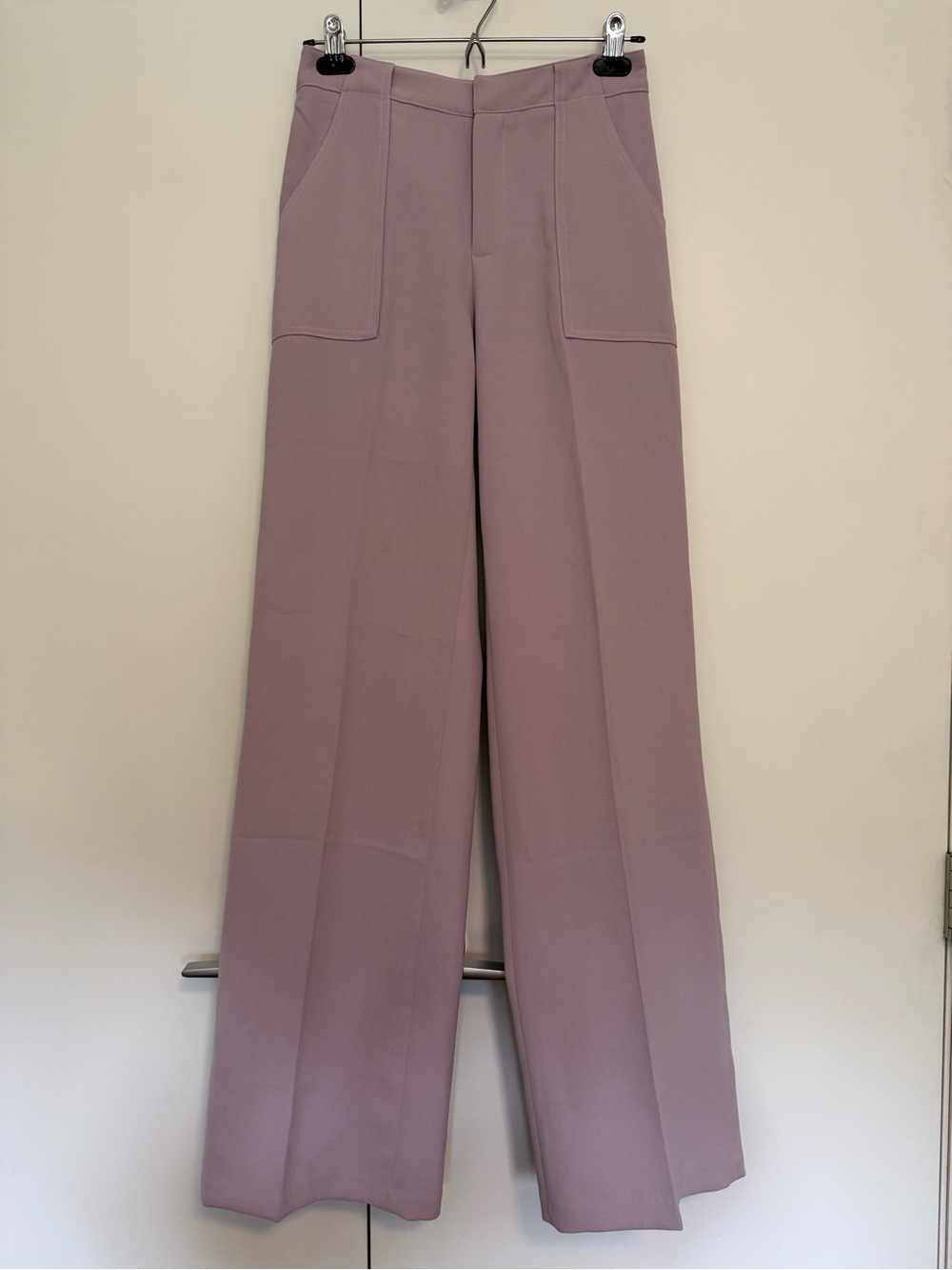 Wide-Leg High-Rise Pants in Lilac